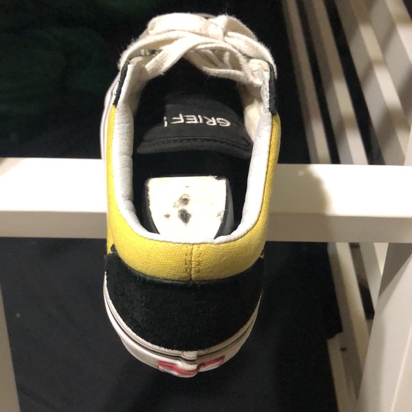 Charlie Brown vans - Picture 3 of 4